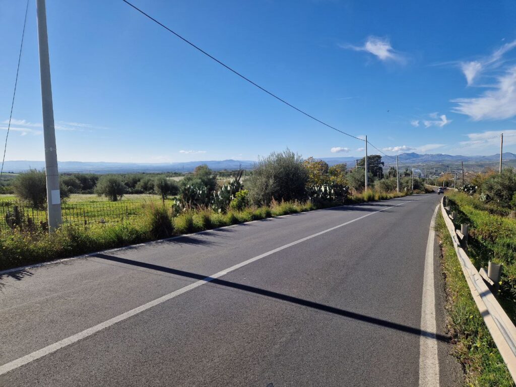 Ampio terreno zona Etnaland