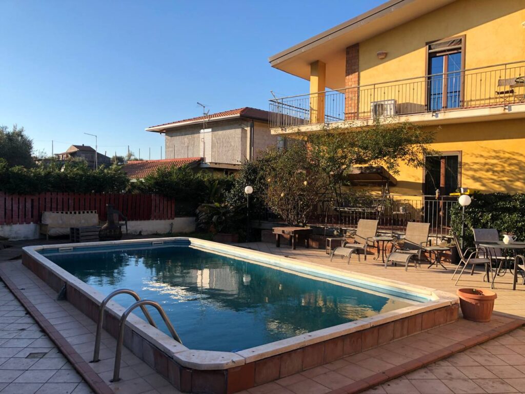 Grande villa con piscina pressi Etnapolis