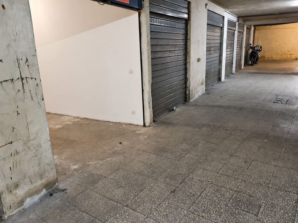 Garage via Vittorio Veneto