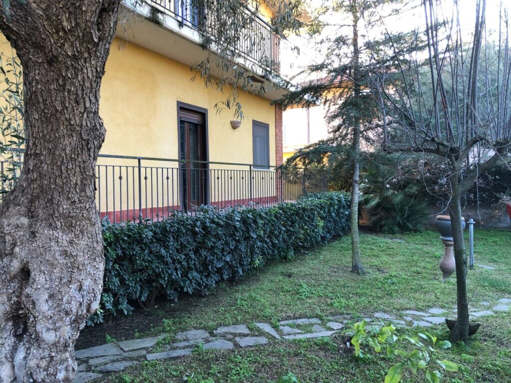 Grande villa con piscina pressi Etnapolis