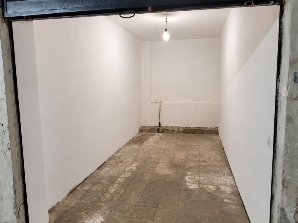 Garage via Vittorio Veneto