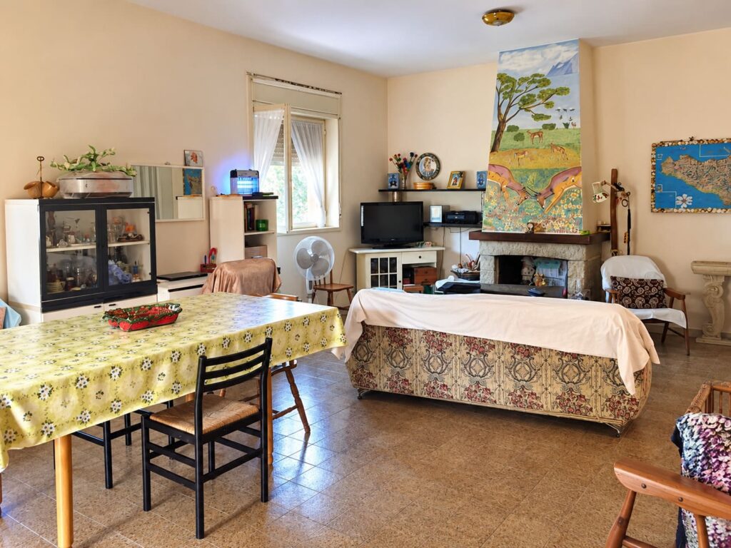 Spaziosa villa con cortile a Vaccarizzo